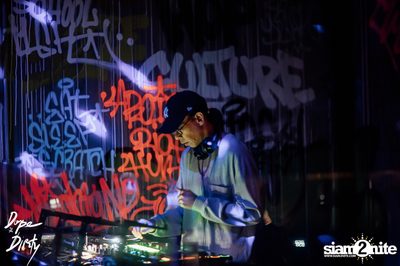 Jam ft. Chin Chinawut / Ploychompoo at Dope & Dirty — photo 3