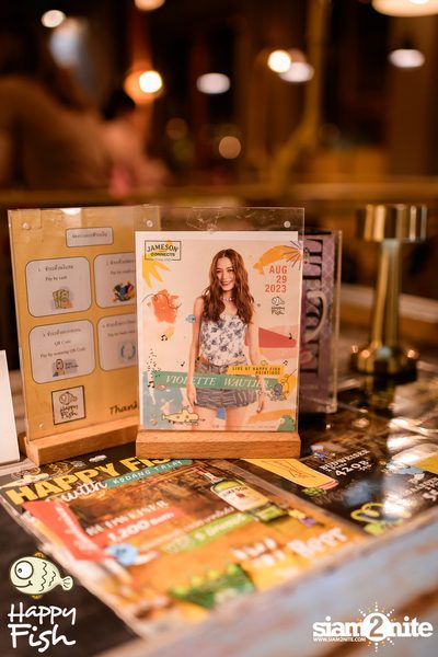 ภาพบรรยากาศคอนเสิร์ต Violette Wautier ที่ Happy Fish Asiatique — photo 2