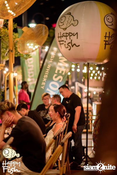 ภาพบรรยากาศคอนเสิร์ต Violette Wautier ที่ Happy Fish Asiatique — photo 7
