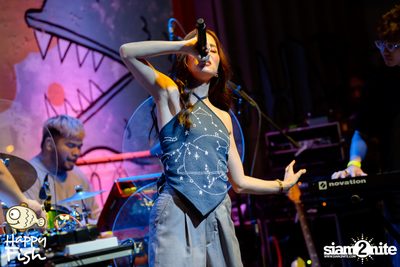 ภาพบรรยากาศคอนเสิร์ต Violette Wautier ที่ Happy Fish Asiatique — photo 58
