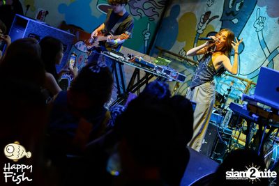 ภาพบรรยากาศคอนเสิร์ต Violette Wautier ที่ Happy Fish Asiatique — photo 72
