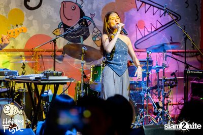 ภาพบรรยากาศคอนเสิร์ต Violette Wautier ที่ Happy Fish Asiatique — photo 86