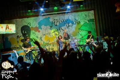 ภาพบรรยากาศคอนเสิร์ต Violette Wautier ที่ Happy Fish Asiatique — photo 100