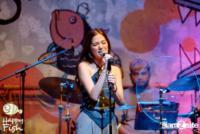 ภาพบรรยากาศคอนเสิร์ต Violette Wautier ที่ Happy Fish Asiatique — photo 107