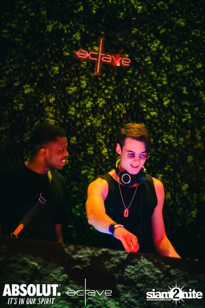 Mad Moon at Octave Rooftop Bar & Lounge — photo 4