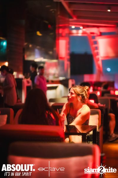 Mad Moon at Octave Rooftop Bar & Lounge — photo 6