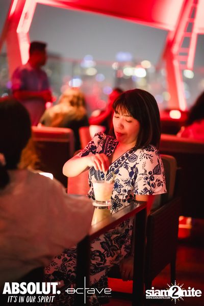 Mad Moon at Octave Rooftop Bar & Lounge — photo 16
