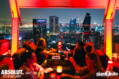 Mad Moon at Octave Rooftop Bar & Lounge — photo 23