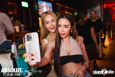 Mad Moon at Octave Rooftop Bar & Lounge — photo 59