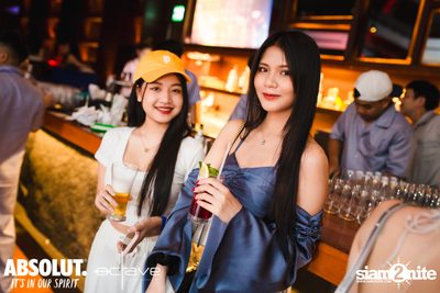 Mad Moon at Octave Rooftop Bar & Lounge — photo 62