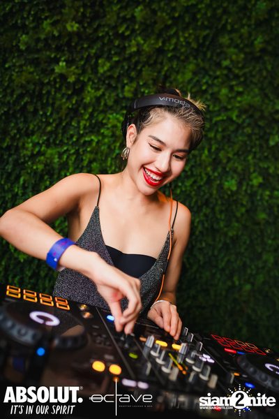 Mad Moon at Octave Rooftop Bar & Lounge — photo 69