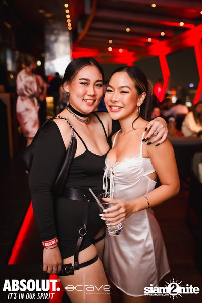 Mad Moon at Octave Rooftop Bar & Lounge — photo 84