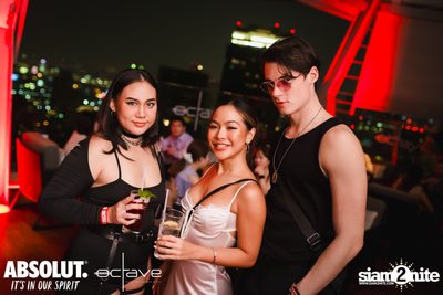 Mad Moon at Octave Rooftop Bar & Lounge — photo 90