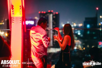 Mad Moon at Octave Rooftop Bar & Lounge — photo 92