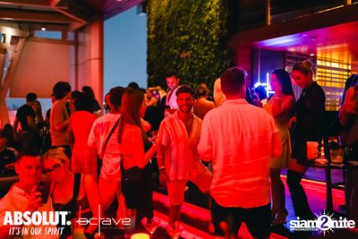 Mad Moon at Octave Rooftop Bar & Lounge — photo 98