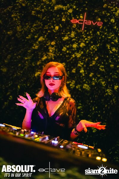 Mad Moon at Octave Rooftop Bar & Lounge — photo 99