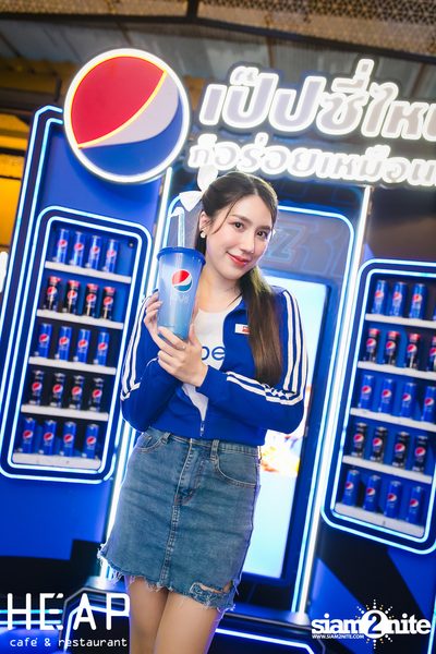 ภาพบรรยากาศครบ 6 ปี พร้อมคอนเสิร์ต Slot Machine ที่ Heap Viphavadee — photo 10
