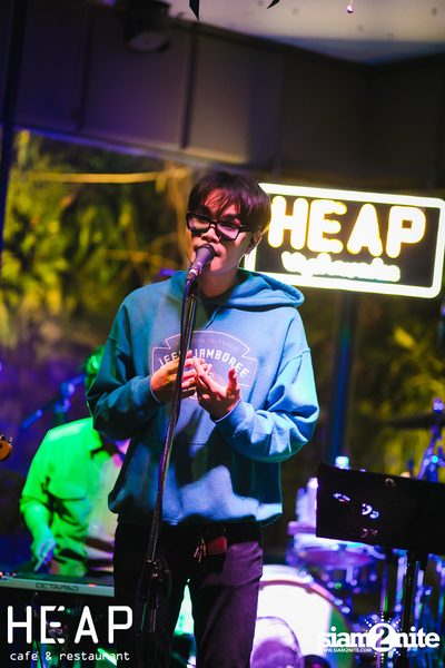 ภาพบรรยากาศครบ 6 ปี พร้อมคอนเสิร์ต Slot Machine ที่ Heap Viphavadee — photo 34