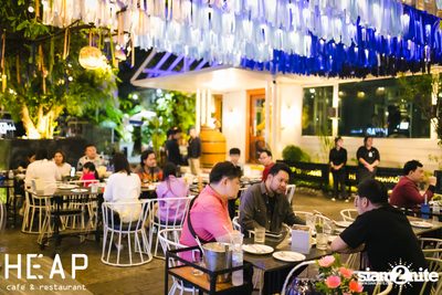 ภาพบรรยากาศครบ 6 ปี พร้อมคอนเสิร์ต Slot Machine ที่ Heap Viphavadee — photo 47