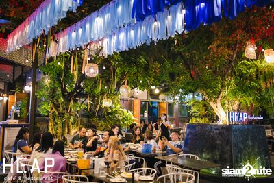 ภาพบรรยากาศครบ 6 ปี พร้อมคอนเสิร์ต Slot Machine ที่ Heap Viphavadee — photo 54