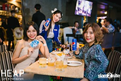 ภาพบรรยากาศครบ 6 ปี พร้อมคอนเสิร์ต Slot Machine ที่ Heap Viphavadee — photo 69