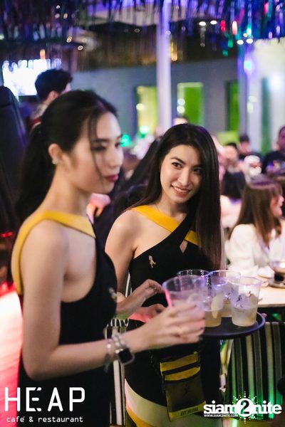 ภาพบรรยากาศครบ 6 ปี พร้อมคอนเสิร์ต Slot Machine ที่ Heap Viphavadee — photo 72