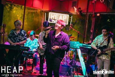 ภาพบรรยากาศครบ 6 ปี พร้อมคอนเสิร์ต Slot Machine ที่ Heap Viphavadee — photo 81