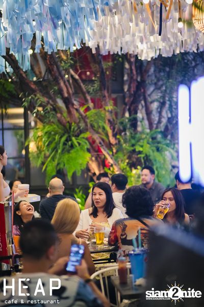 ภาพบรรยากาศครบ 6 ปี พร้อมคอนเสิร์ต Slot Machine ที่ Heap Viphavadee — photo 99