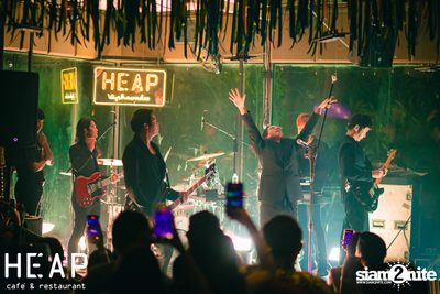 ภาพบรรยากาศครบ 6 ปี พร้อมคอนเสิร์ต Slot Machine ที่ Heap Viphavadee — photo 110