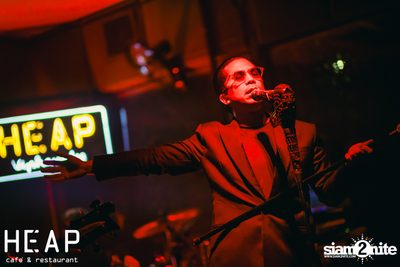 ภาพบรรยากาศครบ 6 ปี พร้อมคอนเสิร์ต Slot Machine ที่ Heap Viphavadee — photo 113