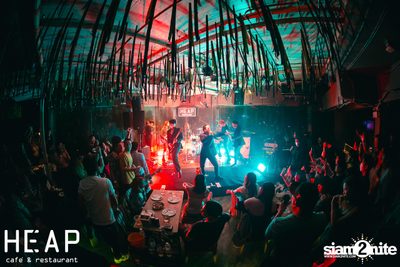 ภาพบรรยากาศครบ 6 ปี พร้อมคอนเสิร์ต Slot Machine ที่ Heap Viphavadee — photo 142