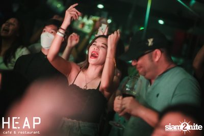 ภาพบรรยากาศครบ 6 ปี พร้อมคอนเสิร์ต Slot Machine ที่ Heap Viphavadee — photo 151