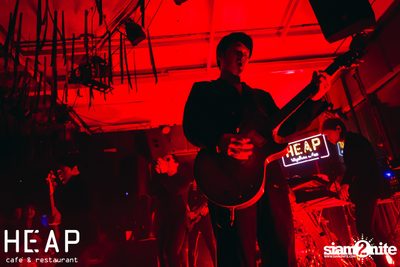 ภาพบรรยากาศครบ 6 ปี พร้อมคอนเสิร์ต Slot Machine ที่ Heap Viphavadee — photo 155