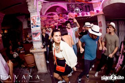 ภาพบรรยากาศงาน Pink Fiesta for Breast Cancer Awareness ที่ Havana Social — photo 139