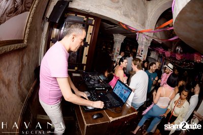 ภาพบรรยากาศงาน Pink Fiesta for Breast Cancer Awareness ที่ Havana Social — photo 157