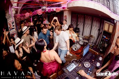 ภาพบรรยากาศงาน Pink Fiesta for Breast Cancer Awareness ที่ Havana Social — photo 163