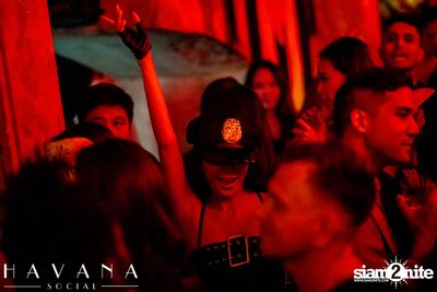 ภาพบรรยากาศงาน Welcome to HELL Halloween Party ที่ Havana Social — photo 37