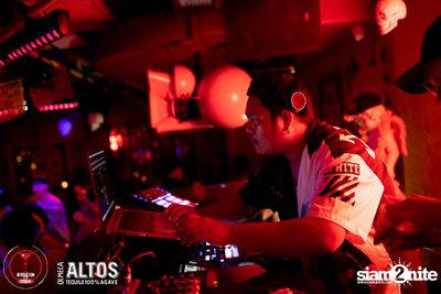 Dia de Muertos party at Revolucion Cocktail  — photo 39
