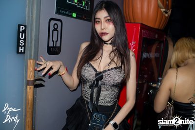 Mad Halloween at Dope & Dirty — photo 73