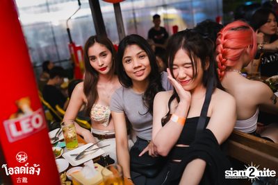 Three Man Down Concert at Old Leng — photo 40
