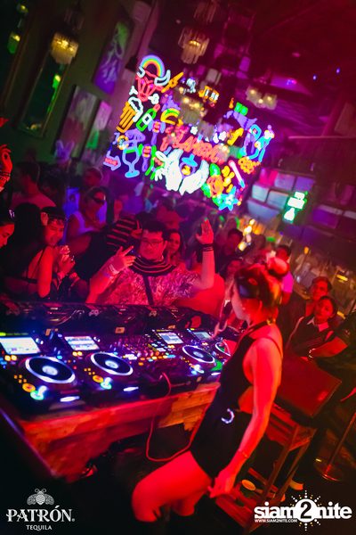 ภาพบรรยากาศงาน Grey Goose Presents Kolour Halloween 2023 ที่ Escape Bangkok — photo 135