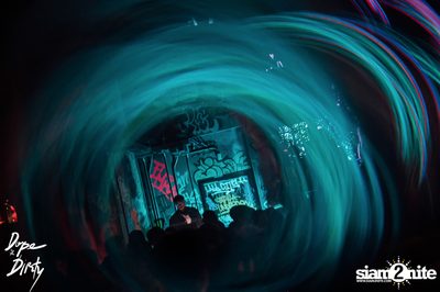 Jam ft. WONDERFRAME CHAMOOK SUCHANAN at Dope & Dirty — photo 23