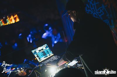 Jam ft. WONDERFRAME CHAMOOK SUCHANAN at Dope & Dirty — photo 27