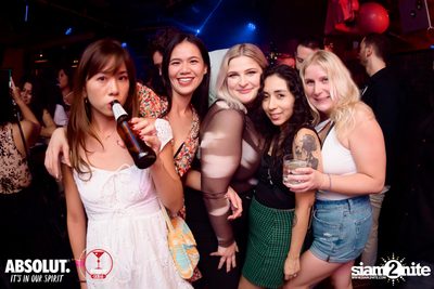 A night at Revolucion Cocktail — photo 87