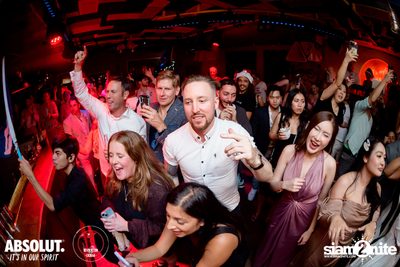 A night at Revolucion Cocktail — photo 114
