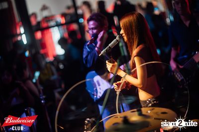 ภาพบรรยากาศงาน Budweiser Club presents Bowkylion concert ที่ Chongjaroen Groove — photo 109