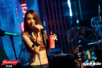 ภาพบรรยากาศงาน Budweiser Club presents Bowkylion concert ที่ Chongjaroen Groove — photo 118