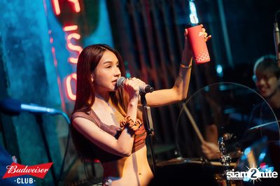 ภาพบรรยากาศงาน Budweiser Club presents Bowkylion concert ที่ Chongjaroen Groove — photo 119