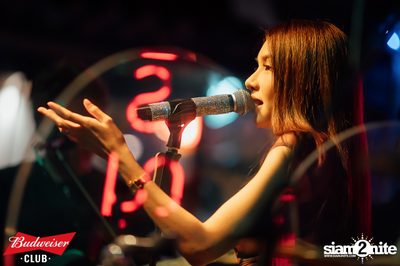 ภาพบรรยากาศงาน Budweiser Club presents Bowkylion concert ที่ Chongjaroen Groove — photo 131