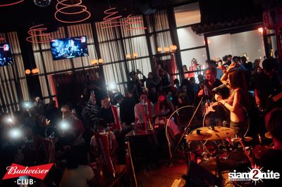 ภาพบรรยากาศงาน Budweiser Club presents Bowkylion concert ที่ Chongjaroen Groove — photo 137